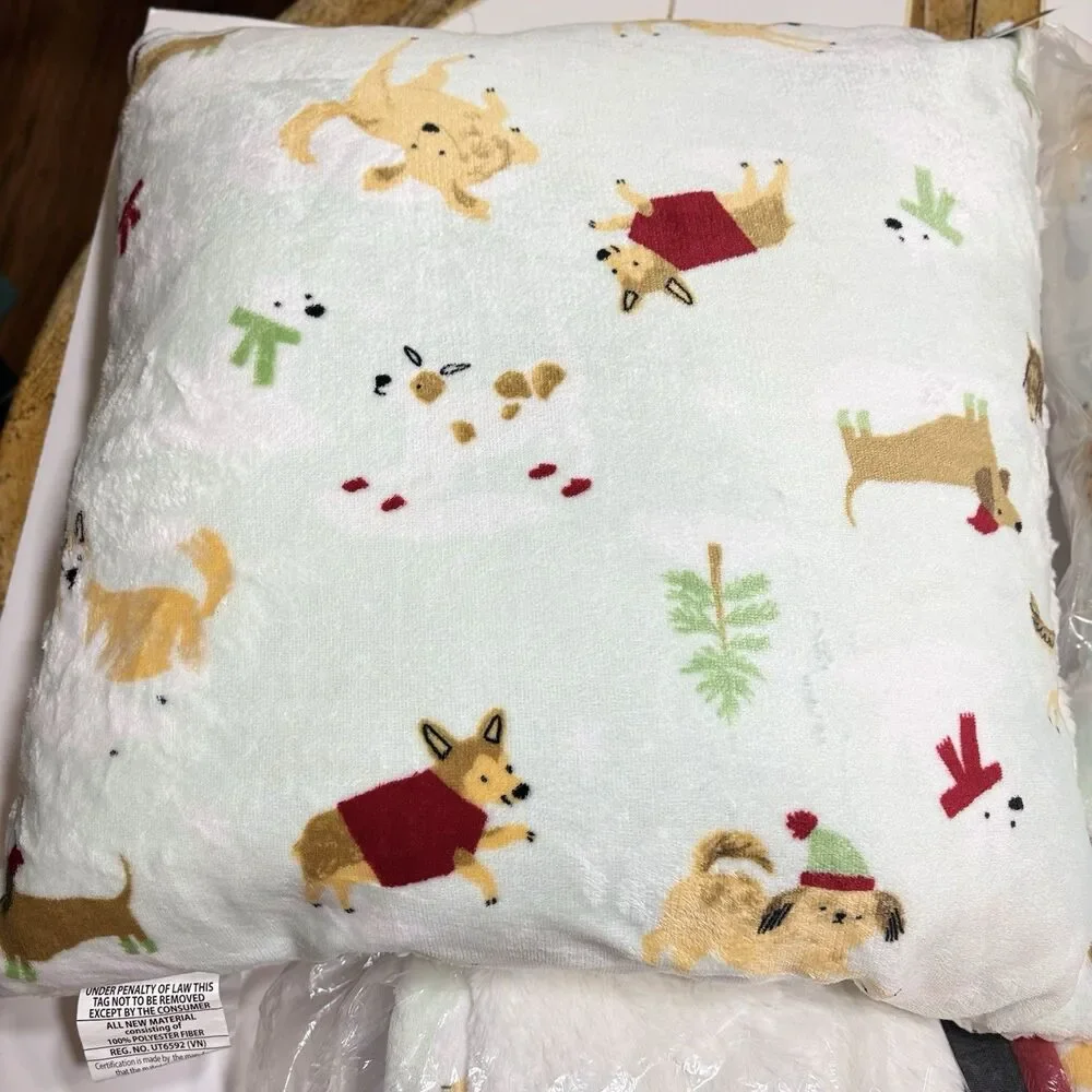 Cuddl Duds Plush Sherpa Throw Blanket And Throw Pillows Festive Dogs